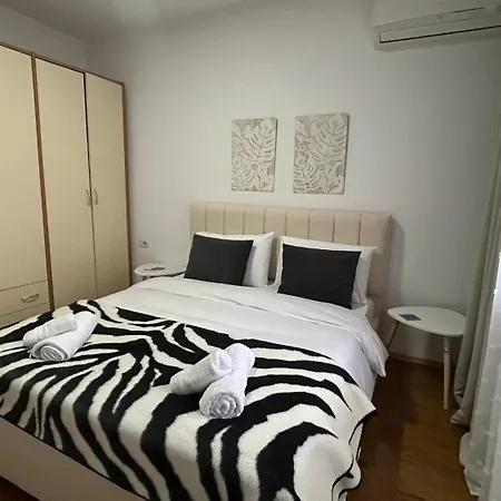 6 Newbazaar Apartman Tirana