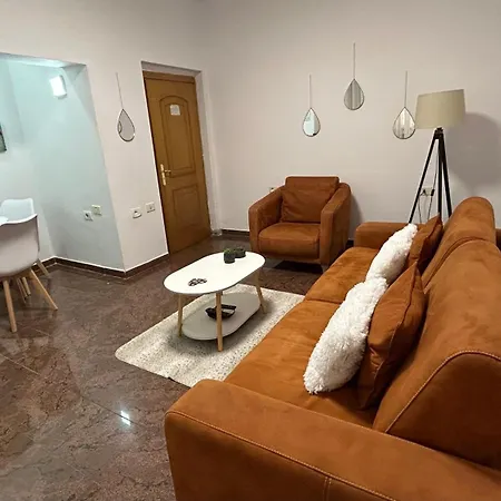 Appartement 6 Newbazaar